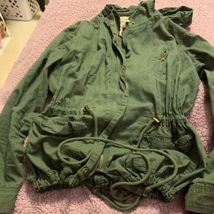Super cute olive military jacket!